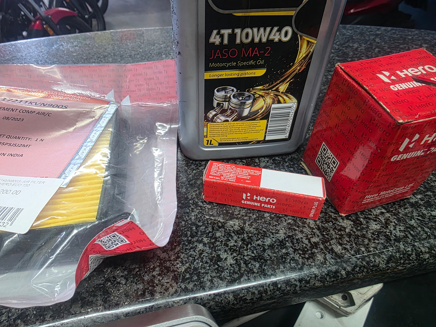 AAA. Hero Eco 150 Full Service Kit + Labour